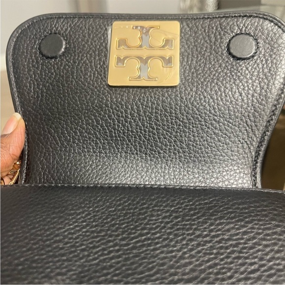 Tory Burch Black Crossbody Bag with Gold Chain - Picture 7 of 10